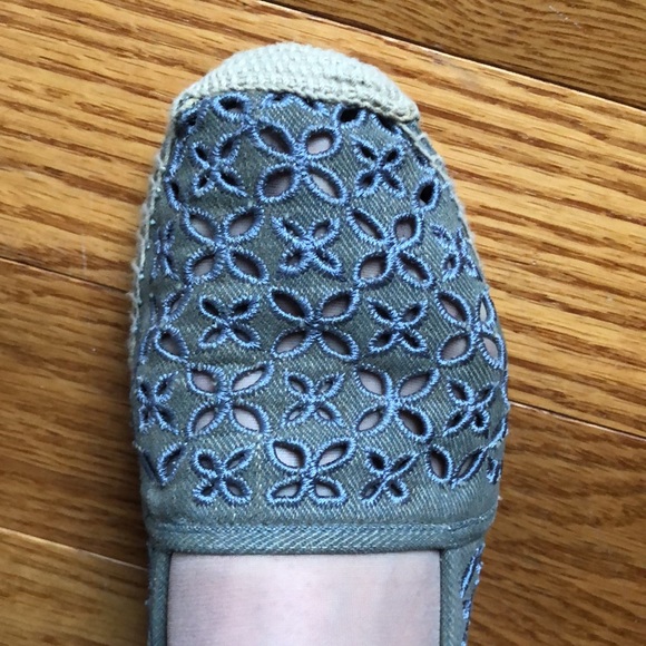 Michael Kors espadrille, gently used - Picture 4 of 14